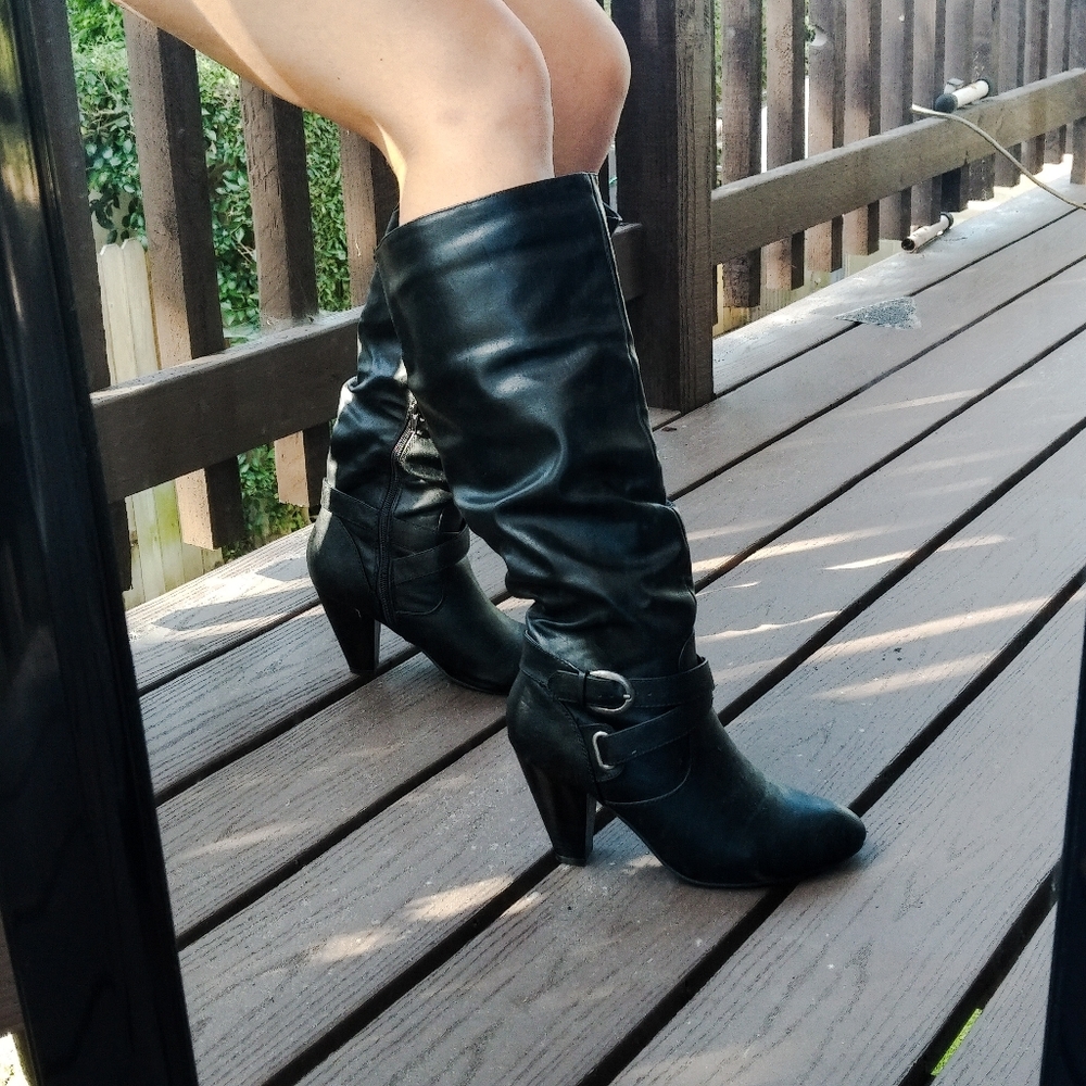 Black vintage heel boots
